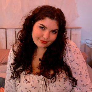 Meet your Posher, Abbey